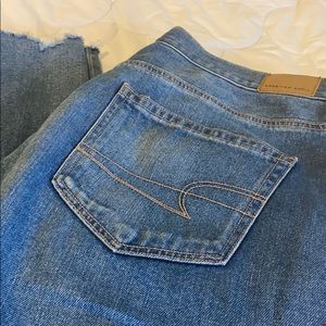 American Eagle Medium Wash Mom Jeans